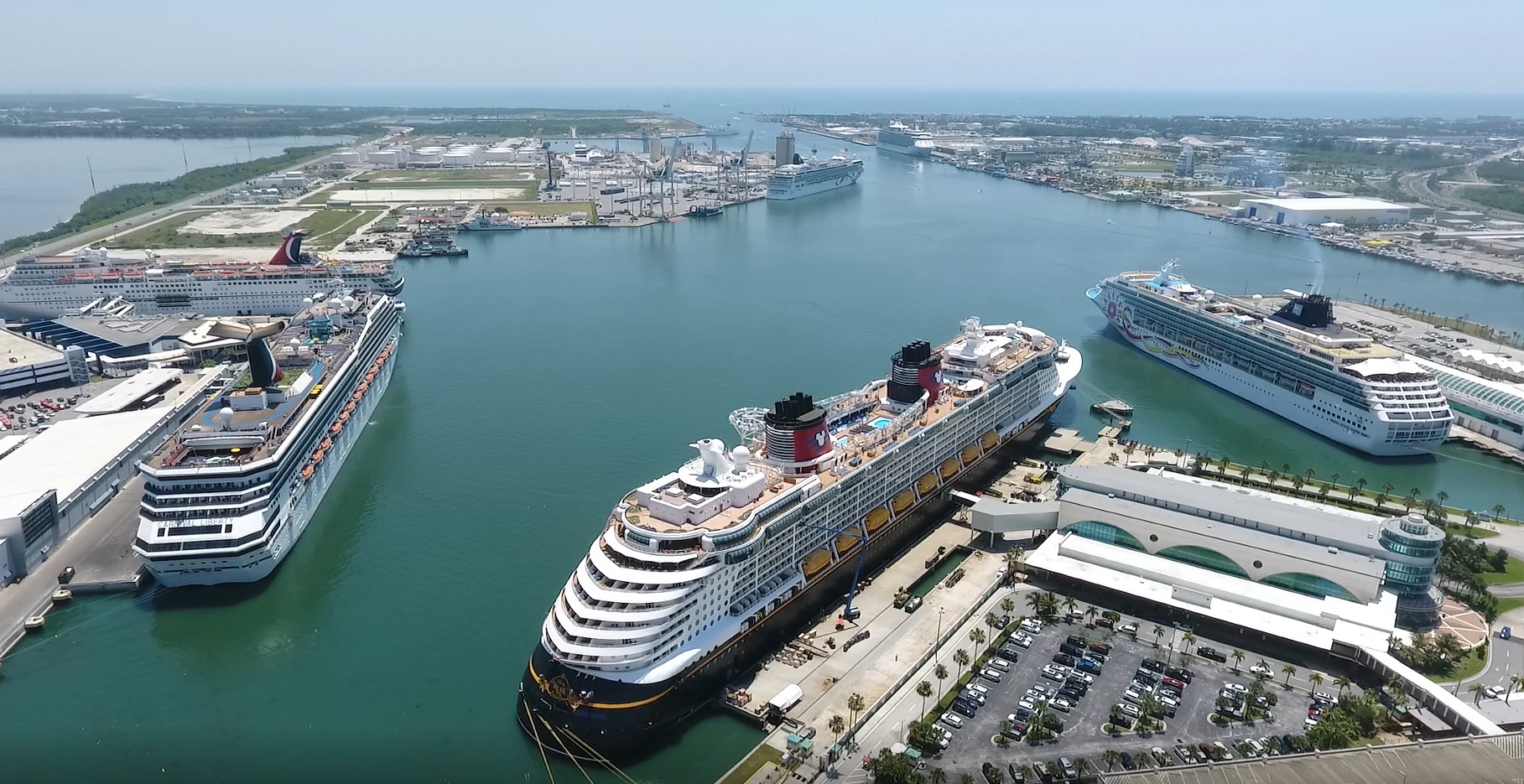 Порт американцы. Port Canaveral Florida. Port Canaveral, FL. Порт красивая богатая картинка.